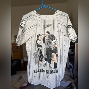 VTG Esleep graphic Raiders shirt / men’s large